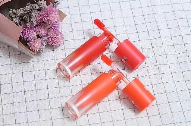 今年秋冬最显白的口红种草必备,秋冬显白口红色号推荐