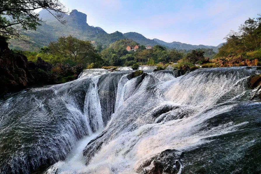 花安高速花溪段,花安高速沿途景区