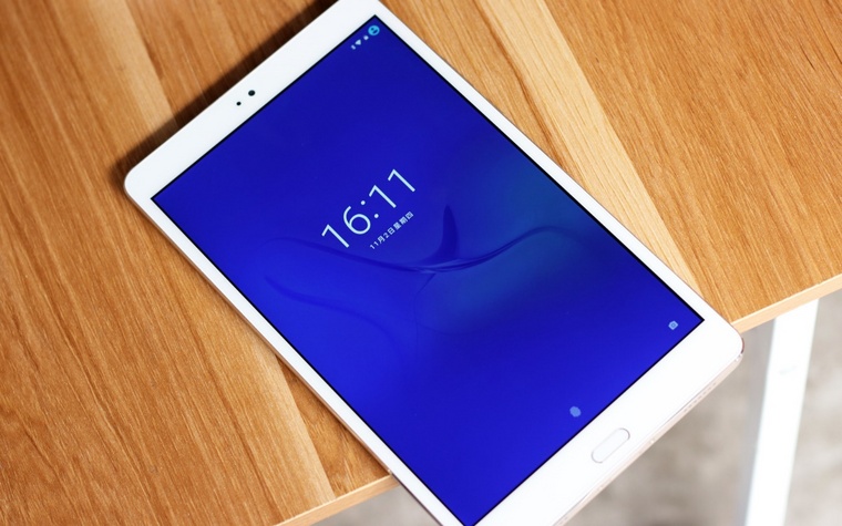 台电平板电脑玩穿越火线,2.5k屏幕平板