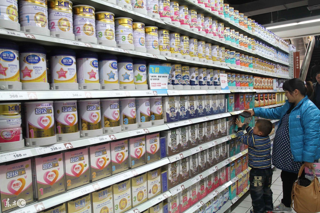 为什么国外奶粉价格低,为什么外国奶粉价格比国内便宜