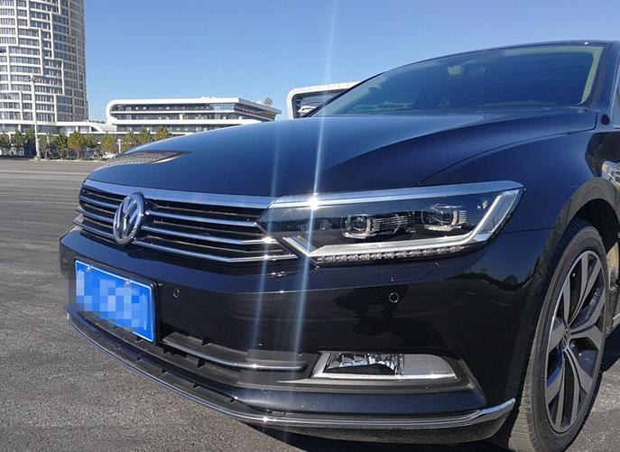 迈腾380尊贵哪里有现车,迈腾380尊贵版车展