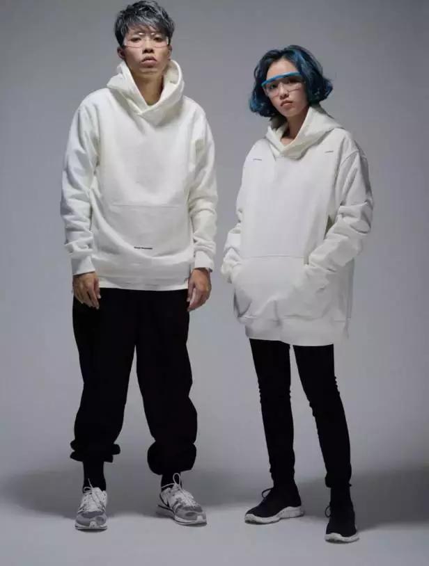 某宝好看衣服店铺推荐,好看不贵的潮牌店