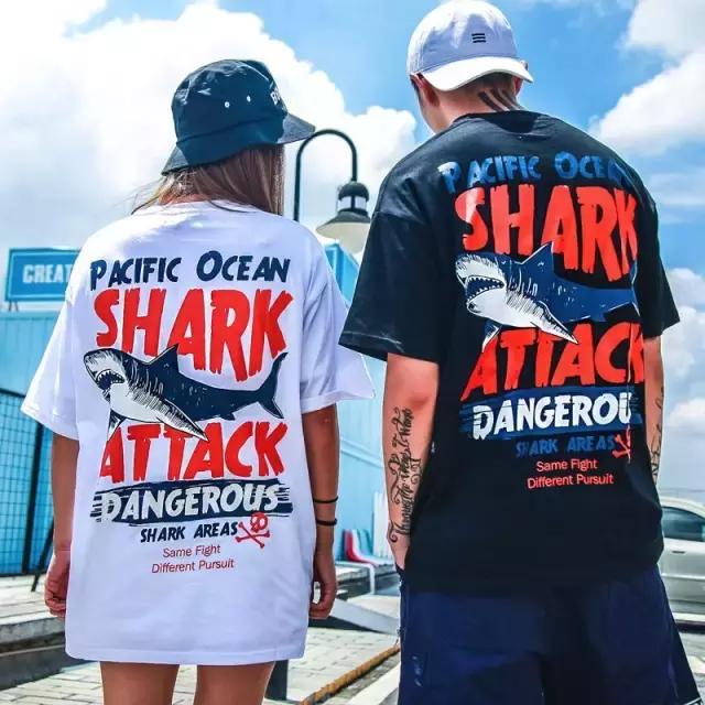 某宝好看衣服店铺推荐,好看不贵的潮牌店