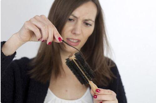 女人看后都忍不住哭了！产后还有这么多“后遗症”，你中了几个？