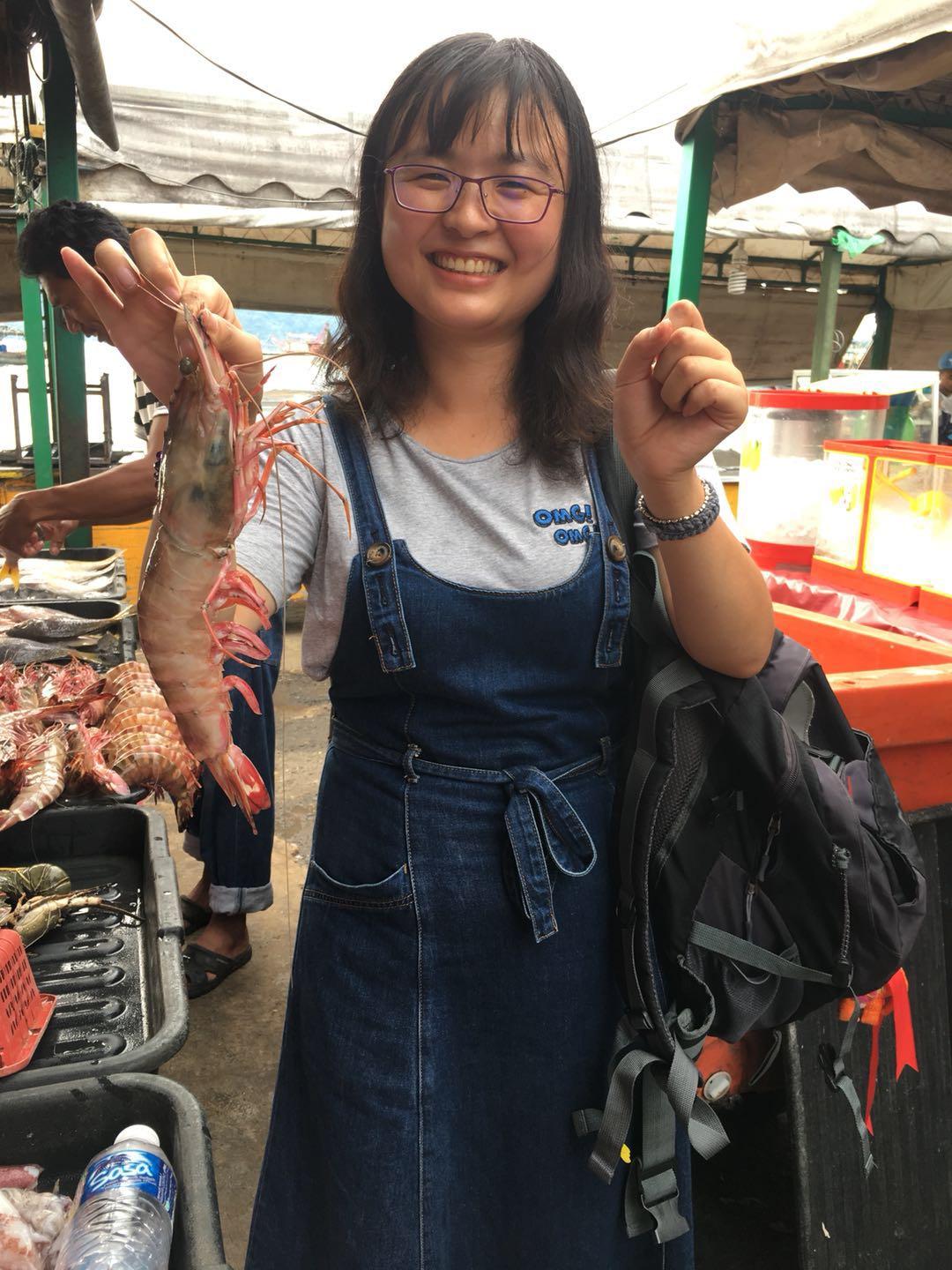 在马来西亚的沙巴码头，中国女生很受欢迎