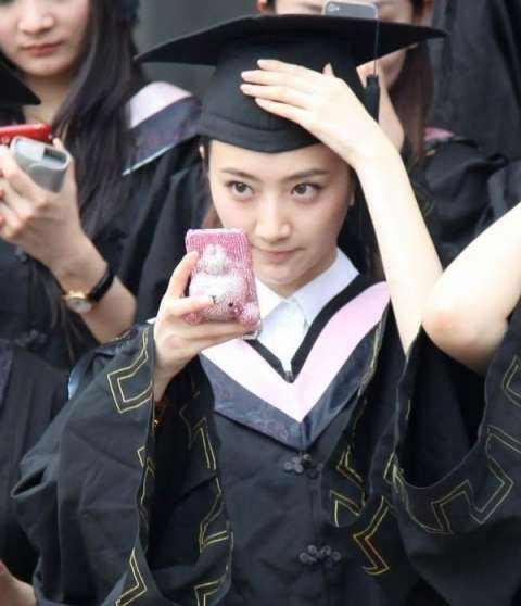 范冰冰粉色的手机壳,唐嫣baby手机壳