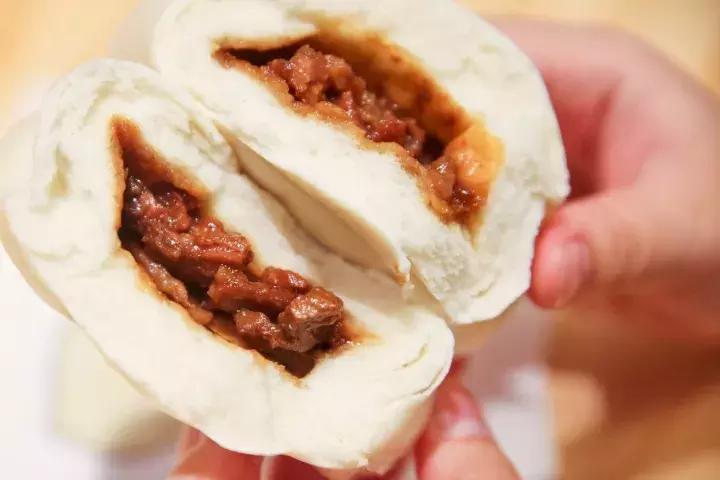 这个来自台湾的包子，香到连手指都想吞下去！吃了就上瘾！