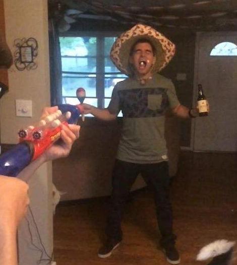 盘点喝醉酒的人能有多搞笑,那些喝醉酒的高手