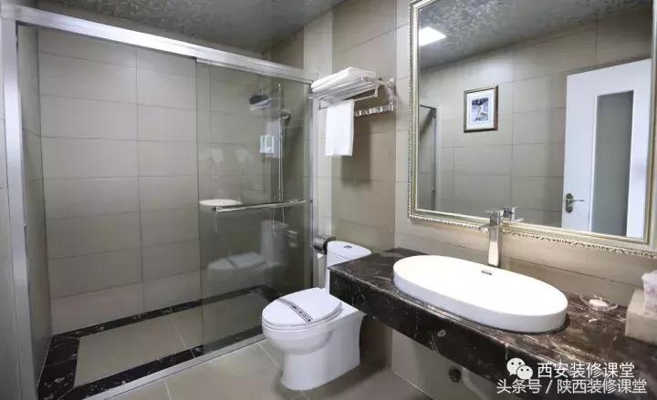 墙排马桶怎么移位,墙排马桶可以移位到什么位置