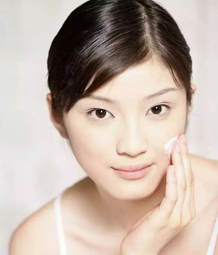 秋冬干皮敏感泛红,高原红敏感肌肤怎么修复