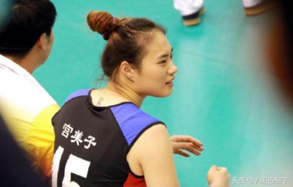 女排准国手却有个“日本名”，靠两点能入郎平法眼，还是个大美女