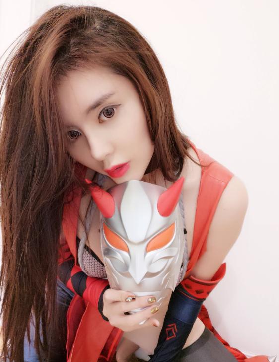 游戏主播张琪格实力COS，自曝想上热门，网友：“过气”网红！