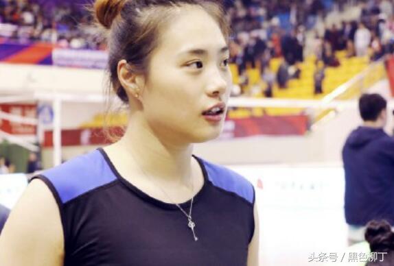 女排准国手却有个“日本名”，靠两点能入郎平法眼，还是个大美女