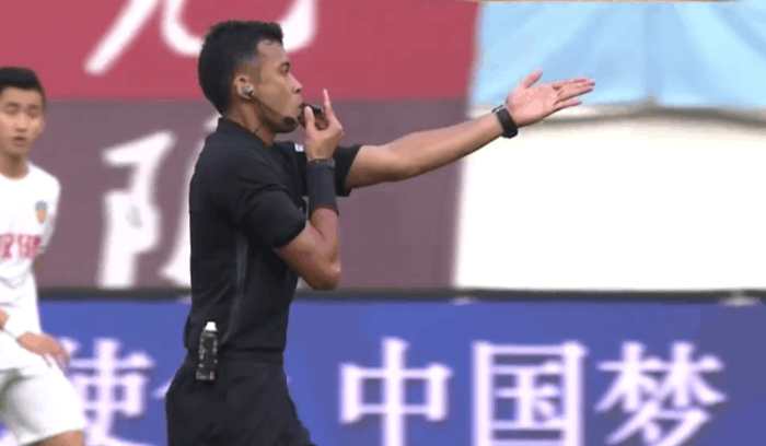 穆里奇推射死角,穆里奇单刀破门视频