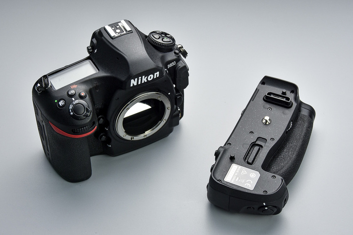 尼康d850可以碾压同价格的微单吗,尼康d850与尼康d5连拍对比测评