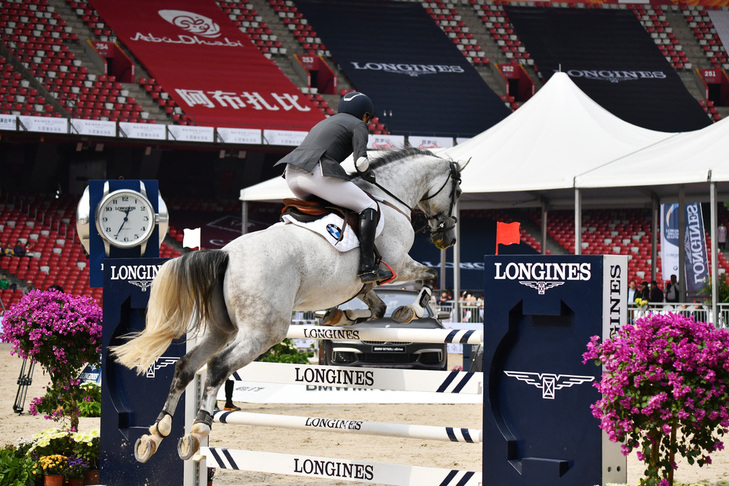 尼康d850可以碾压同价格的微单吗,尼康d850与尼康d5连拍对比测评