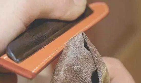 爱马仕皮革表带制作过程，你知道吗？请收藏