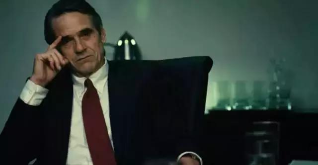 金融圈*b大**oss和普通柜员的西装到底有什么区别？