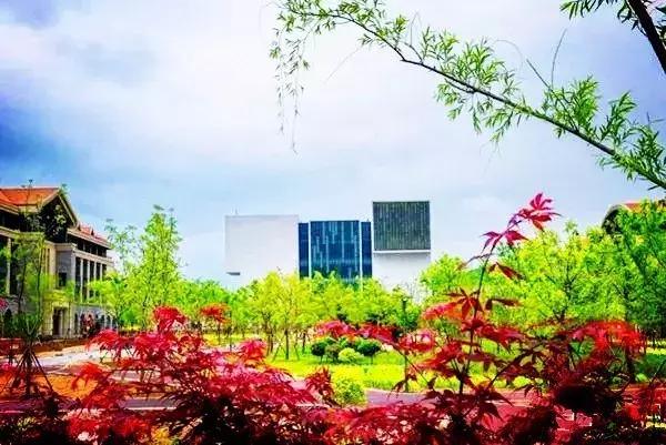 青岛最美地铁,青岛最美九大风景区