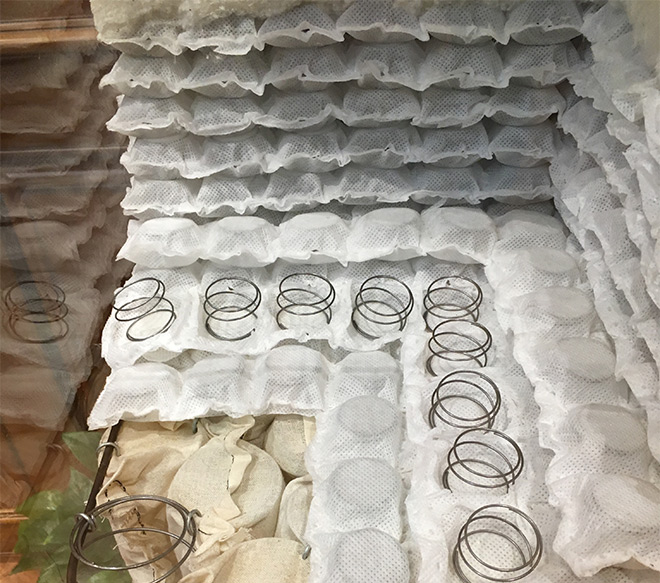 美国原装进口床垫手工制作图片,纯手工打造床垫