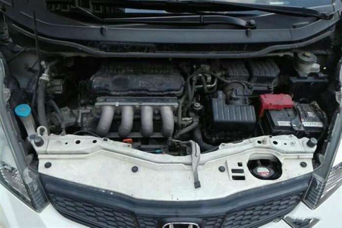 四万块钱买了一辆12年的车,4万块买一辆16年二手飞度自动挡