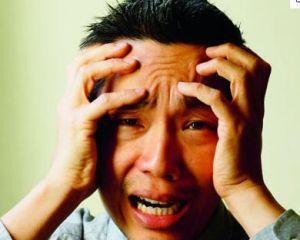 应该怎么正确的面对精神病人,精神病人为什么要关起来治疗