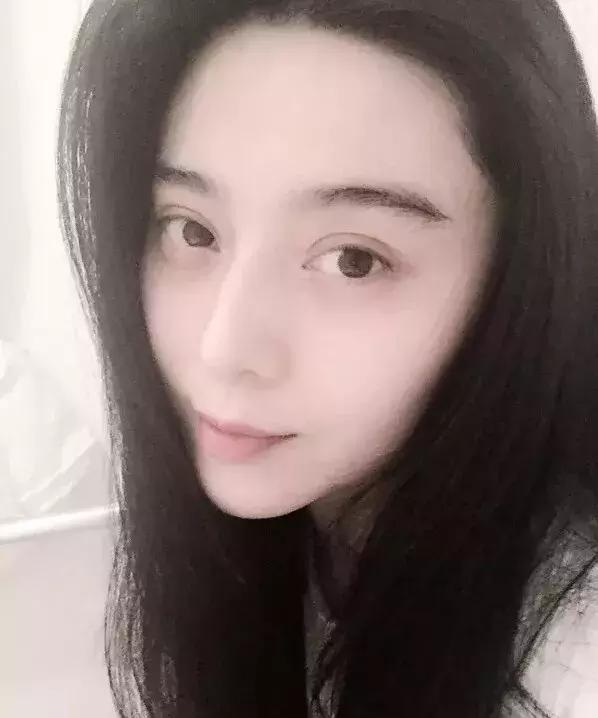 孙怡素颜被吐槽没有董子健白 (李沁的素颜和孙怡的素颜)