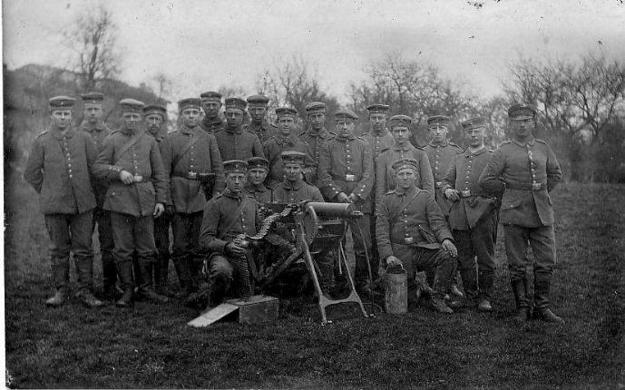 被称为收割机的机枪,军用的大型机枪