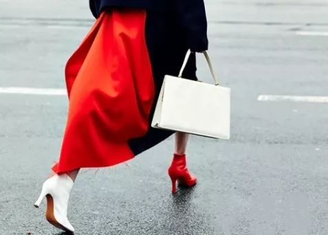 月薪5000的我是怎么存钱买房的,月入多少穿得起celine