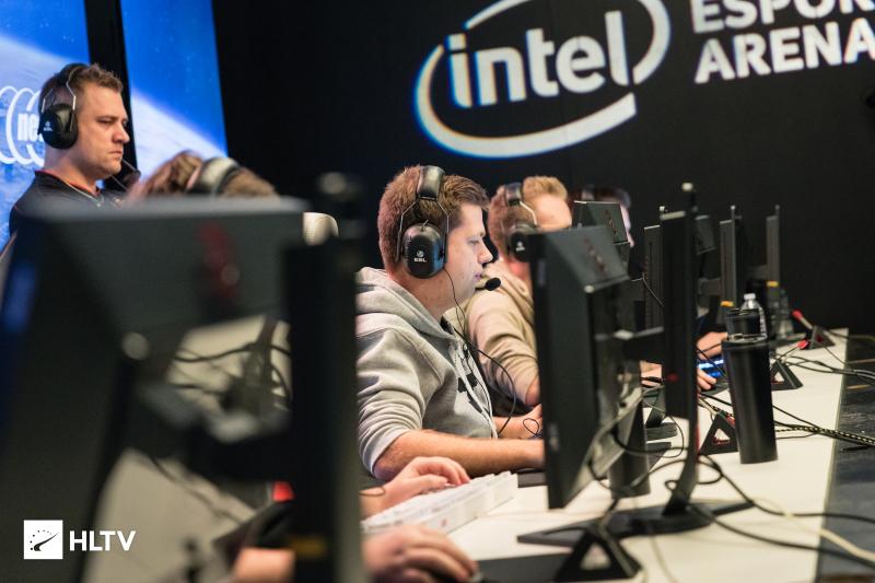 csgokarrigan绁炵骇琛ㄧ幇,csgo鑱屼笟閫夋墜姣旇禌鎿嶄綔瑙嗛