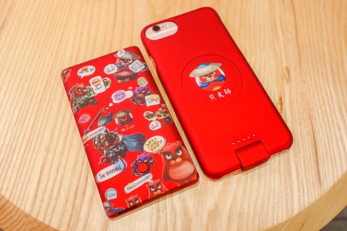 背夹式充电器,背夹式充电器好不好用