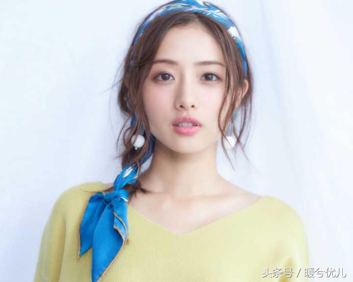 素颜口红颜色可以深吗,口红哪种好用适合素颜