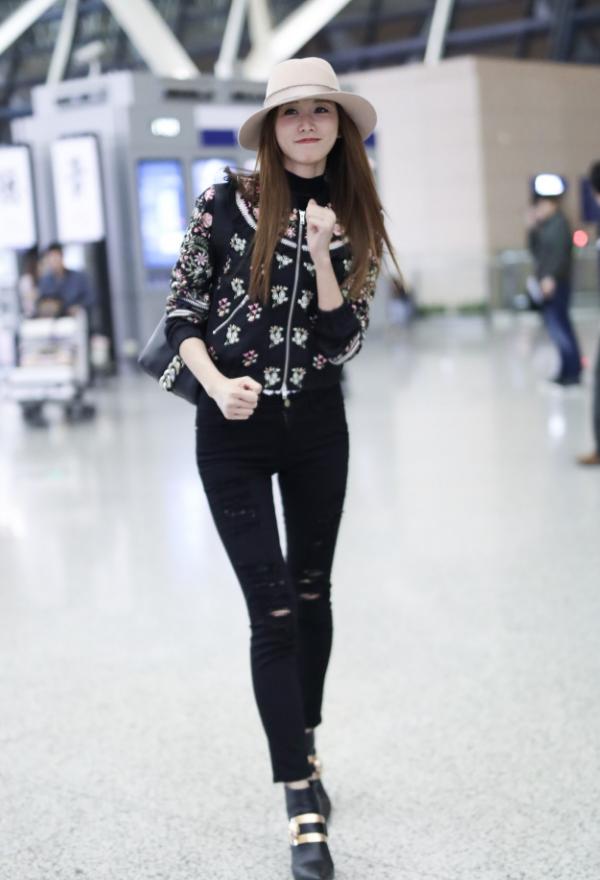 林志玲台下卖萌,林志玲卖萌甜美似少女