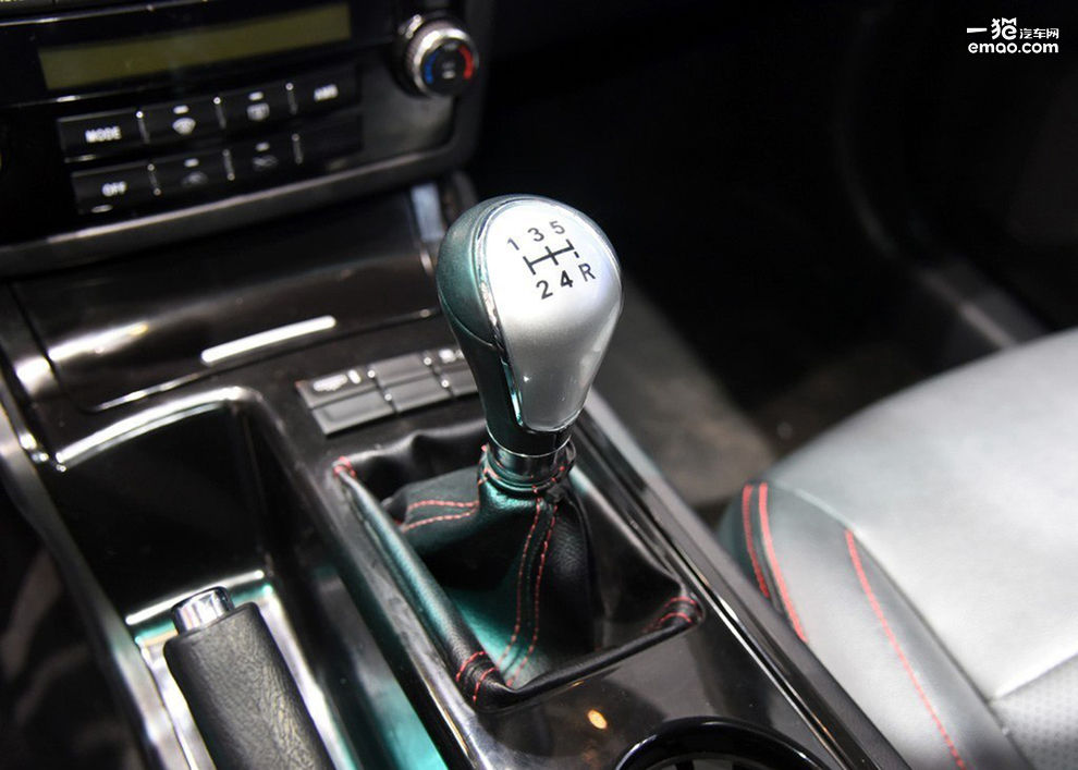 圣达菲7售6.98万起华泰多款新车亮相广州车展