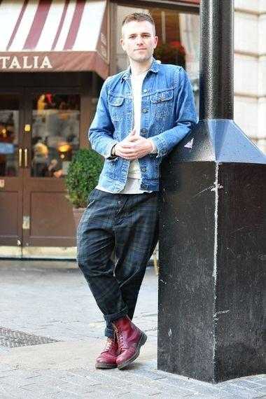 drmartens马丁靴棕色搭配,drmartens马丁靴穿搭