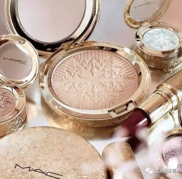 盘点大牌彩妆圣诞限量版,品牌彩妆平价送人圣诞节礼盒推荐