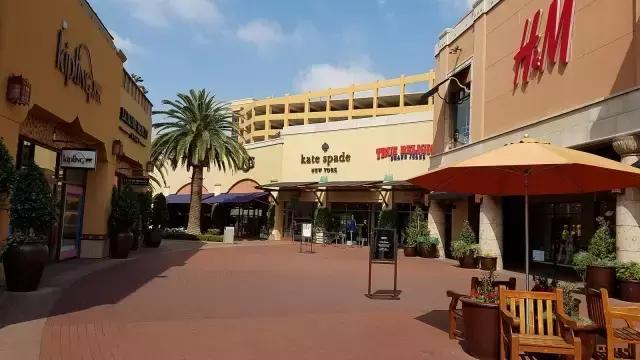 洛杉矶哪里的outlets好,美国洛杉矶购物哪里便宜