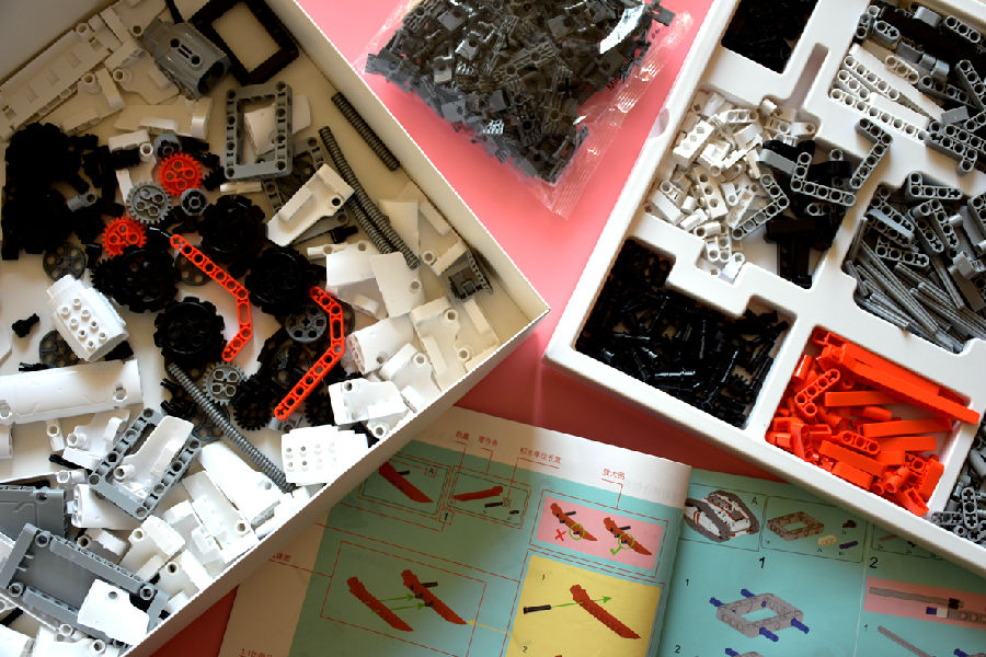 米兔积木履带机器人2000元以下的,米兔积木机器人app没有履带机甲了