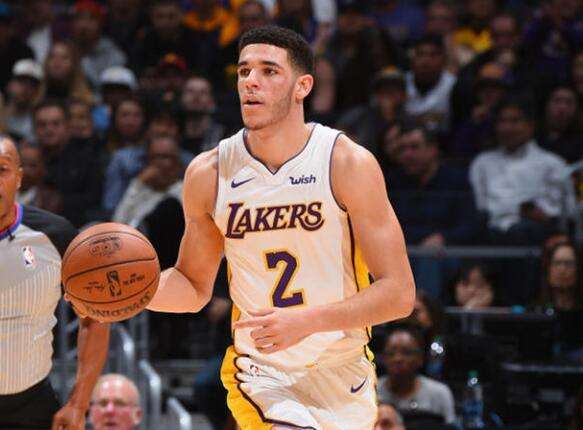 约基奇砍三双掘金终结湖人5连胜,湖人对掘金大号三双