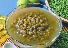 嗓子干嗓子痒可以喝绿豆汤吗,秋冬嗓子干痒咳喝什么汤