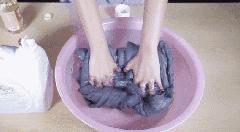 羽绒服洗坏怎么办,羽绒服不去干洗店的清洗方法