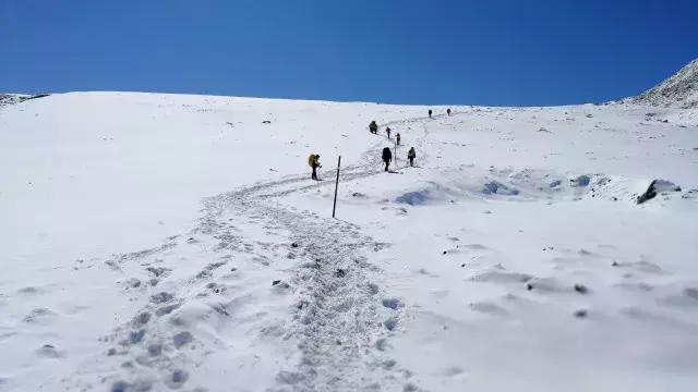 乌孙古道天堂湖在琼库什台吗,乌孙古道天堂湖到黑英山多远