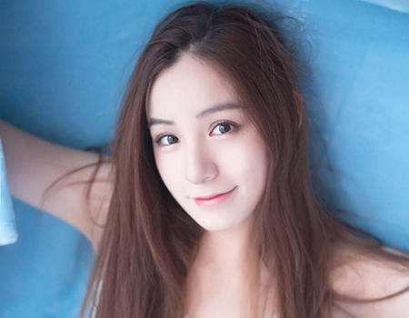 怎样才能解决额头痘痘这个苦恼呢,额头上有痘痘三种方法就能解决