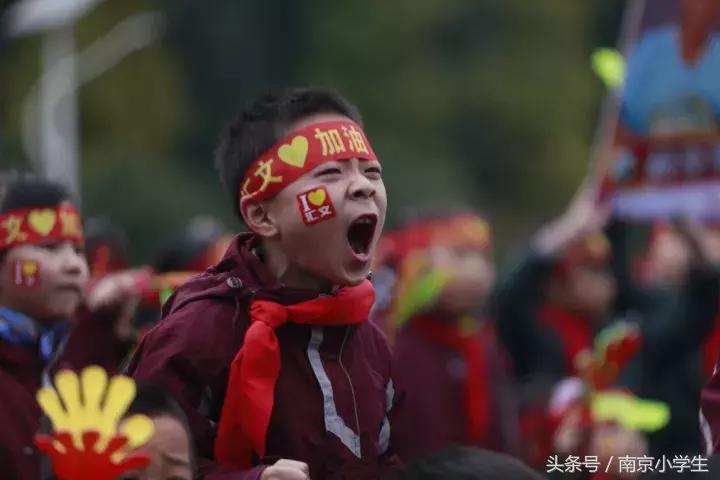 寒风也挡不住孩子们的热情,寒风阻挡不了孩子们的热情