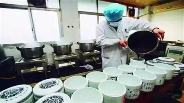 阿胶糕和复方阿胶浆哪个功效好,红枣枸杞阿胶糕的功效与作用