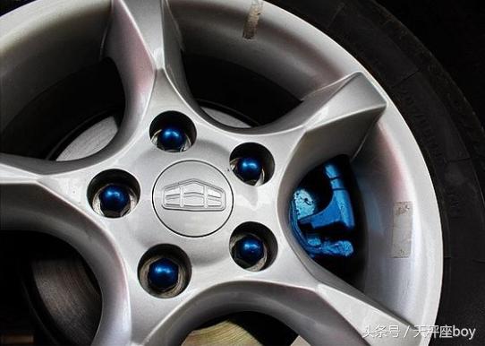 吉利帝豪ec7改装发动机国外,14款吉利帝豪ec7改装