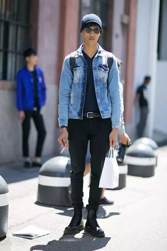 这双靴子一旦穿上就会“中毒”