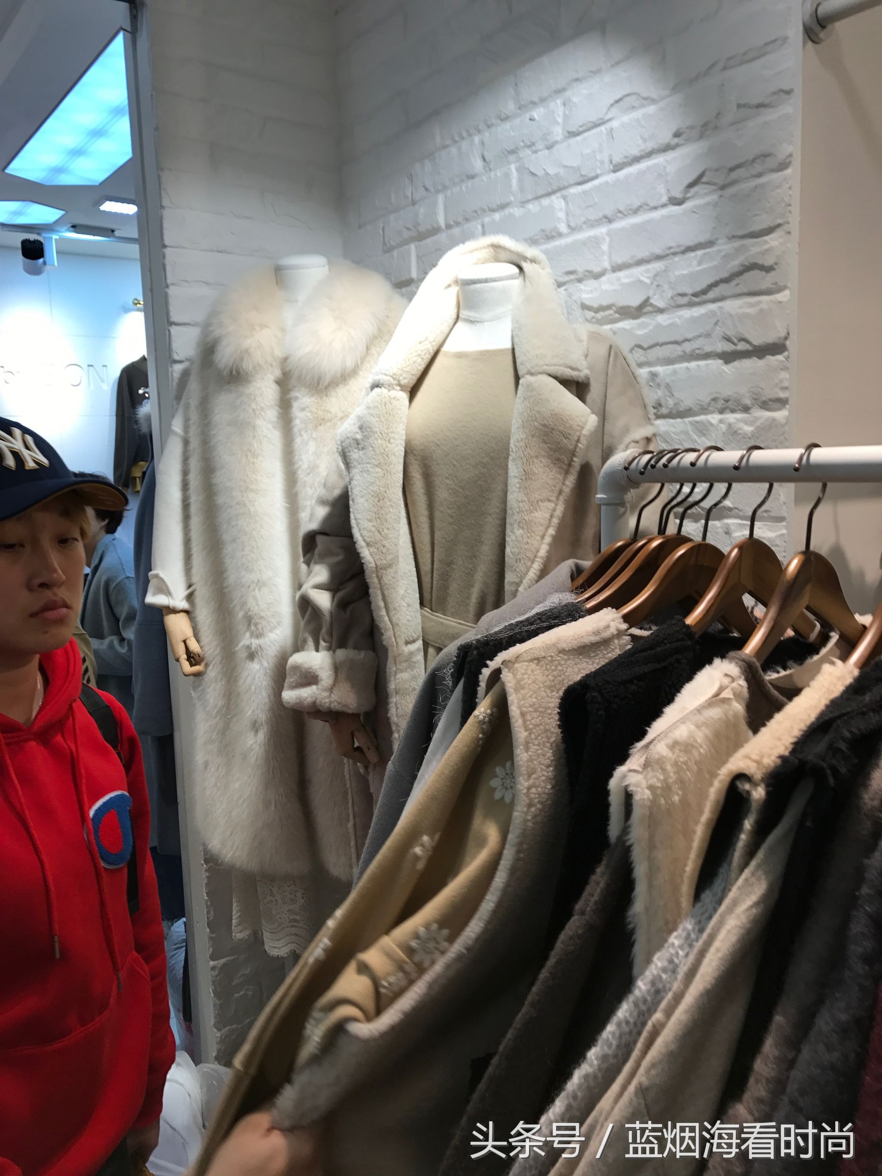 服装批发市场拿货都要看店家脸色,服装拿货都要去批发市场吗