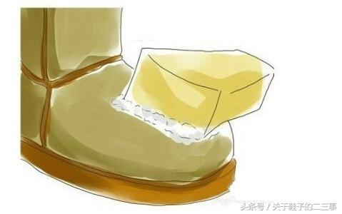 雪地靴穿了七八年,雪地靴穿了一年显得很旧