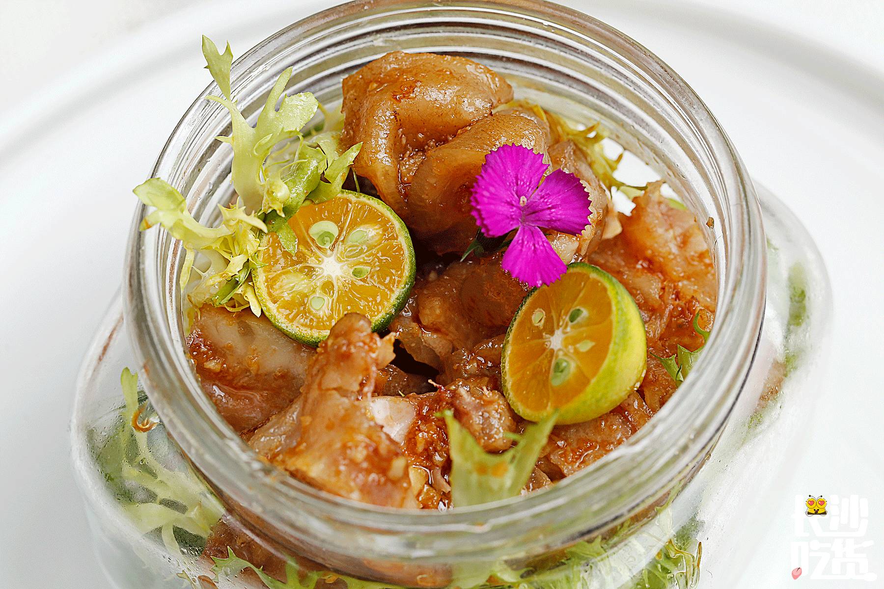 这家店竟凭借颜值和口味，竟然稳做湘菜界的精致女神十年！